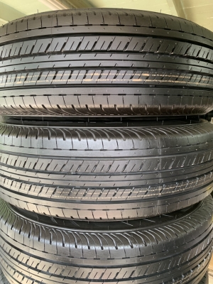 ยางใหม่ป้ายแดง 215-70-16 Bridgestone ตุ่มอลัง เส้นสีชัดๆ ยางใหม่ป้ายแดง 215-70-16 Bridgestone ตุ่มอลัง เส้นสีชัดๆ