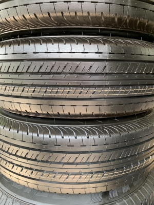 ยางใหม่ป้ายแดง 215-70-16 Bridgestone ตุ่มอลัง เส้นสีชัดๆ ยางใหม่ป้ายแดง 215-70-16 Bridgestone ตุ่มอลัง เส้นสีชัดๆ