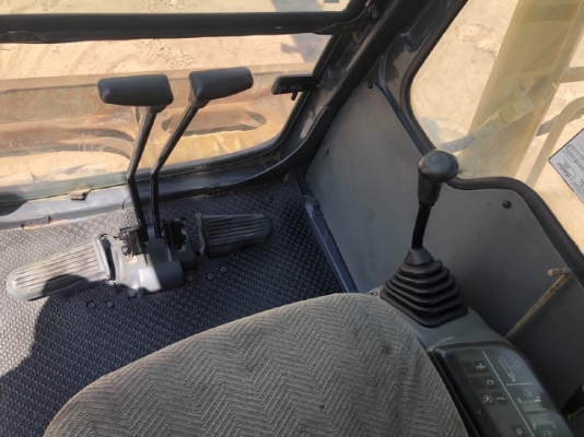 ขายรถขุด KOMATSU PC60-7 ใบมีดดัน นำเข้าเองจากญี่ปุ่น สภาพสวยพร้อมใช้ มีVDOการทำงานครับ