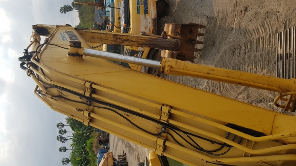 ขายรถแบคโฮ KOMATSU PC200-7 ซีเรียลสูง ใช้งาน 12,698 ชั่วโมง สภาพนางฟ้า รถบริษัท ใช้งานโครงการวางท่อก๊าซ รถใช้น้อย รันชั่วโมง