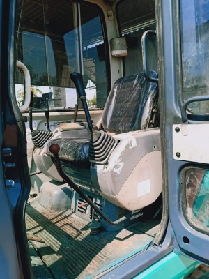 ขายจ้า.  KOMATSU PC30-7 เก่านอกแท้  มีลายแย๊ก เครื่องปั๊มดี พร้อมใช้ โทร 089-3818694 จ๊อย