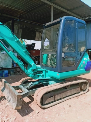 ขายจ้า.  KOMATSU PC30-7 เก่านอกแท้  มีลายแย๊ก เครื่องปั๊มดี พร้อมใช้ โทร 089-3818694 จ๊อย