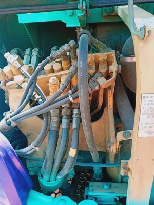 ขายจ้า.  KOMATSU PC30-7 เก่านอกแท้  มีลายแย๊ก เครื่องปั๊มดี พร้อมใช้ โทร 089-3818694 จ๊อย