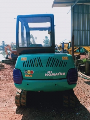 ขายจ้า.  KOMATSU PC30-7 เก่านอกแท้  มีลายแย๊ก เครื่องปั๊มดี พร้อมใช้ โทร 089-3818694 จ๊อย