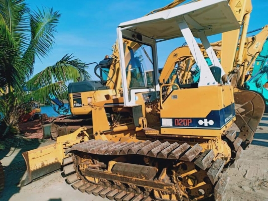 ขายจ้า..KOMATSU D20P-6 เก่านอกแท้  เดิมๆๆ เครื่องปั๊มดี ใช้งานมาแค่ 1,xxx ชั่วโมง โทร 089-3818694 จ๊อย