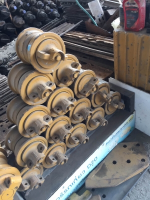 โรลเลอร์ใส่รถเกี่ยว ราคาลูกละ 2700