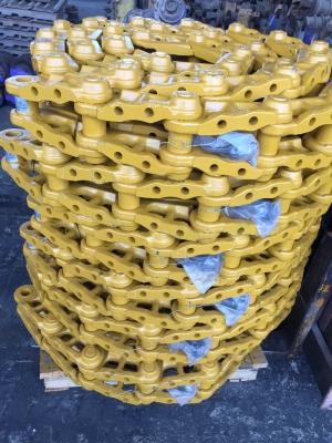 โซ่เปล่า Pc 120-5 ราคาคู่ละ 45000 บาท โซ่เปล่า Pc 120-5 ราคาคู่ละ 45000 บาท