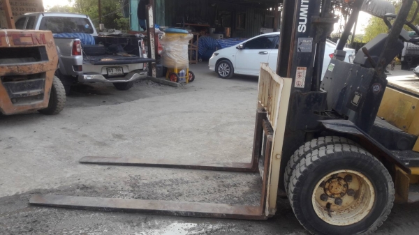 รถยกโฟล์คลิฟท์ Sumitomo 13-FD30PVIHA ขนาด3ตัน เสาสูง3เมตร ยางหน้าคู่ เกียร์ธรรมดา เครื่องมิตซูบิชิ HA S97906 ขนาด 4 สูบ เชื้อเพลิงดีเซล