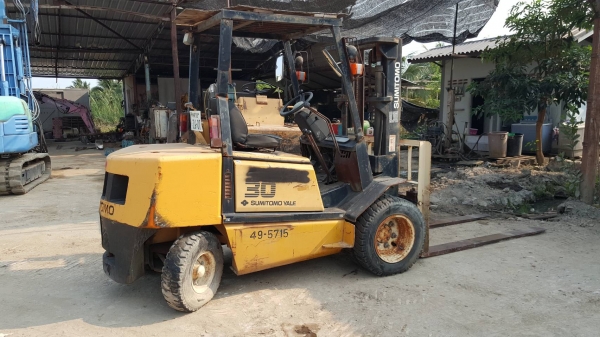 รถยกโฟล์คลิฟท์ Sumitomo 13-FD30PVIHA ขนาด3ตัน เสาสูง3เมตร ยางหน้าคู่ เกียร์ธรรมดา เครื่องมิตซูบิชิ HA S97906 ขนาด 4 สูบ เชื้อเพลิงดีเซล