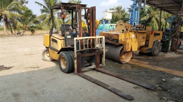 รถยกโฟล์คลิฟท์ Sumitomo 13-FD30PVIHA ขนาด3ตัน เสาสูง3เมตร ยางหน้าคู่ เกียร์ธรรมดา เครื่องมิตซูบิชิ HA S97906 ขนาด 4 สูบ เชื้อเพลิงดีเซล