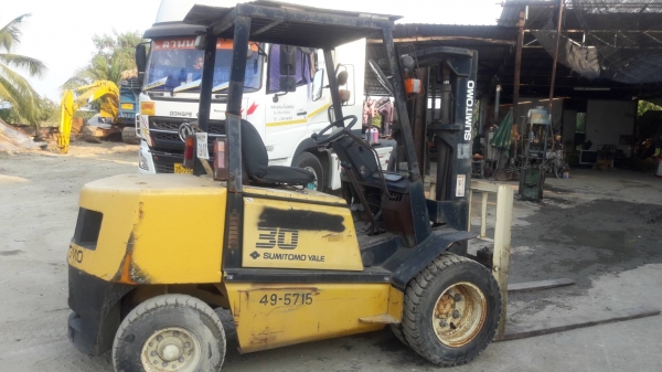 รถยกโฟล์คลิฟท์ Sumitomo 13-FD30PVIHA ขนาด3ตัน เสาสูง3เมตร ยางหน้าคู่ เกียร์ธรรมดา เครื่องมิตซูบิชิ HA S97906 ขนาด 4 สูบ เชื้อเพลิงดีเซล