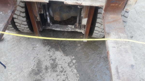 รถยกโฟล์คลิฟท์ Sumitomo 13-FD30PVIHA ขนาด3ตัน เสาสูง3เมตร ยางหน้าคู่ เกียร์ธรรมดา เครื่องมิตซูบิชิ HA S97906 ขนาด 4 สูบ เชื้อเพลิงดีเซล