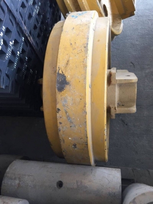 ล้อนำ Cat 320 ลูกละ 7500 บาท