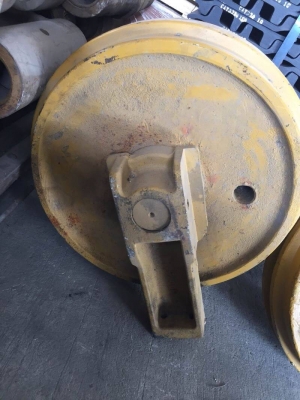 ล้อนำ Cat 320 ลูกละ 7500 บาท