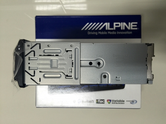 ขายวิทยุ 1 DIN ALPINE CDE-173EBT เล่น CD/MP3/USB/BT