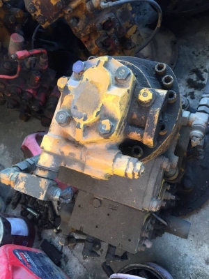 ปั๊มไฮดรอลิคเก่า Pc 150-5 ราคา 70000 บาท