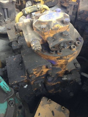 ปั๊มไฮดรอลิคเก่า Pc 150-3 ราคา 70000 บาท