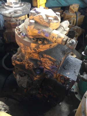 ปั๊มไฮดรอลิคเก่า Pc 150-3 ราคา 70000 บาท