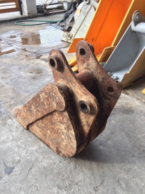 บุ๋งกี๋เก่านอก Pc 30-35 กว้าง 28 cm ราคา 7500 บาท