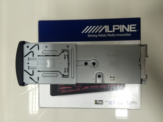 ขายวิทยุ 1 DIN ALPINE CDE-170E เล่น CD/MP3/USB ขายวิทยุ 1 DIN ALPINE CDE-170E เล่น CD/MP3/USB