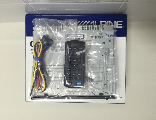 ขายวิทยุ 1 DIN ALPINE CDE-170E เล่น CD/MP3/USB ขายวิทยุ 1 DIN ALPINE CDE-170E เล่น CD/MP3/USB