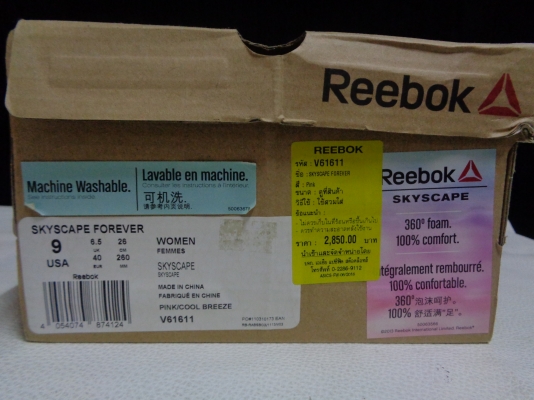 ขายรองเท้าผู้หญิง Reebok แท้ สีชมพู สภาพสวย ราคา 1,290 บาท
