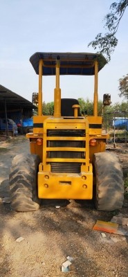 รถตัก KOMATSU รุ่น 507 สภาพขับเคลื่อน 4 ล้อ เอวอ่อน เครื่องไม่หลวม รถพร้อมใช้  เครื่อง4 สูบ เหมาะสำหรับวัสดุก่อสร้าง