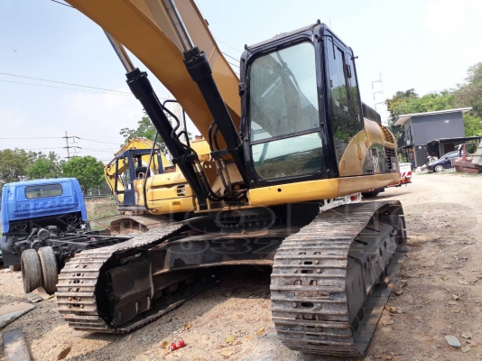 ขายด่วน cat330 รถเดิมทั้งคัน  รถพร้อมใช้งาน เอกสารแจ้งจำหน่าย ขาย 2400000 คับ