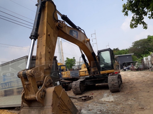 ขายด่วน cat330 รถเดิมทั้งคัน  รถพร้อมใช้งาน เอกสารแจ้งจำหน่าย ขาย 2400000 คับ