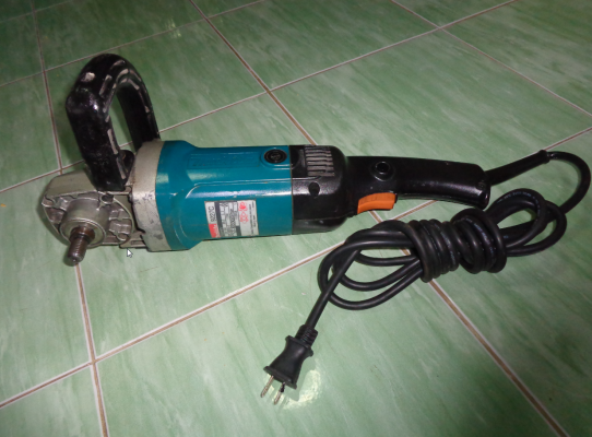 ขายเครื่องขัด/ปัดเงาไฟฟ้า มากิต้า ปรับรอบได้ 0-3,000 rpm Makita 9227C