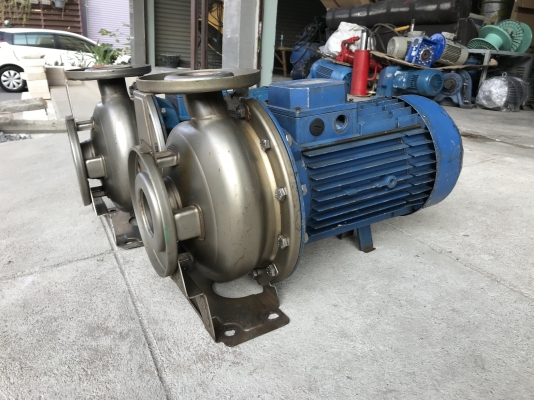 ( เหลือ 1ตัวครับ )ขายปั๊มน้ำหอยโข่งหัวปั๊มสแตนเลส Ebara 10HP. 380V made in Italy ขนาดเข้า 2.5นิ้ว ออก 2นิ้ว สภาพสวย หมุนนิ่ม พร้อมใช้งาน มี 2ตัวครับ ราคาตัวละ 18,500 บาท