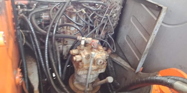 ขายจ้า..HITACHI ZX120-E เก่าใน สภาพดี ใช้งานมาน้อย เครื่องปั๊มแห้ง  เอกสารอินวอย พร้อมใช้ โทร 089-3818694 จ๊อย