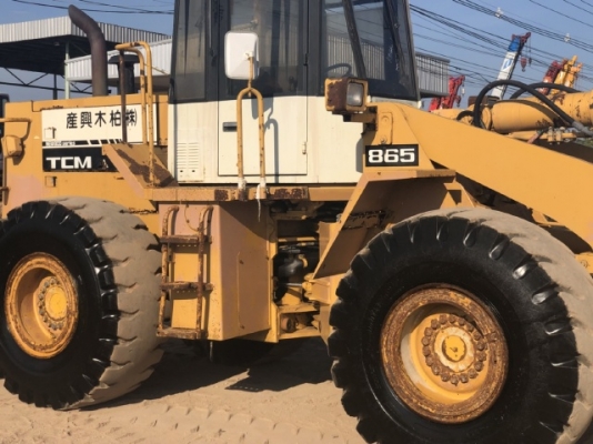 ขายรถตักล้อยาง TCM 865-2 (4,XXX ชั่วโมง) นำเข้าเองจากญี่ปุ่น สภาพสวยพร้อมใช้ มีVDOการทำงานครับ