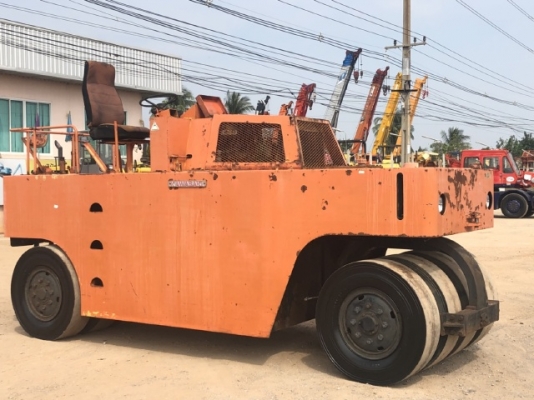 ขายรถบด 9 ล้อ KAWASAKI KR20C นำเข้าเองจากญี่ปุ่น สภาพสวยพร้อมใช้ มีVDOการทำงานครับ