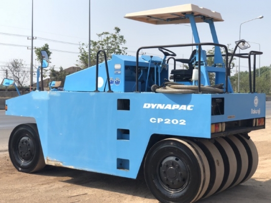ขายรถบด 9 ล้อ DYNAPAC CP202 ปี 2000 นำเข้าเองจากญี่ปุ่น สภาพสวยพร้อมใช้ มีVDOการทำงานครับ