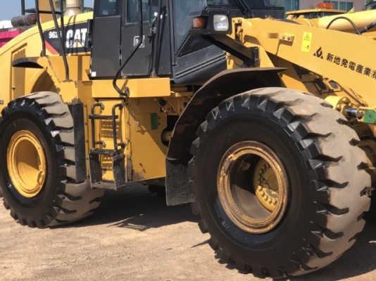 ขายรถตักล้อยาง CAT 962H นำเข้าเองจากญี่ปุ่น สภาพสวยพร้อมใช้ มีVDOการทำงานครับ