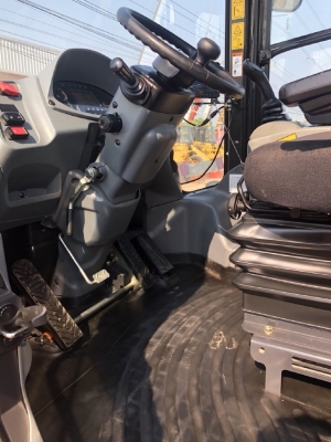 ขายรถตักล้อยาง HITACHI ZW140-5B (เท่าเทียบ WA200-7) ปี 2015 นำเข้าเองจากญี่ปุ่น สภาพสวยพร้อมใช้ มีVDOการทำงานครับ ขายรถตักล้อยาง HITACHI ZW140-5B (เท่าเทียบ WA200-7) ปี 2015 นำเข้าเองจากญี่ปุ่น สภาพสวยพร้อมใช้ มีVDOการทำงานครับ