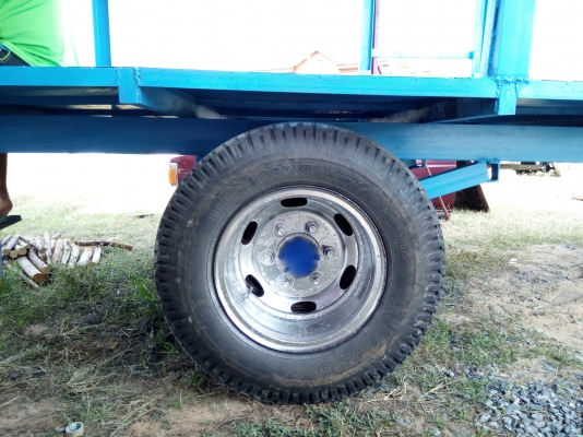 Saleหางพ่วงรถไถลากครับถูกๆต่อรองได้ครับ