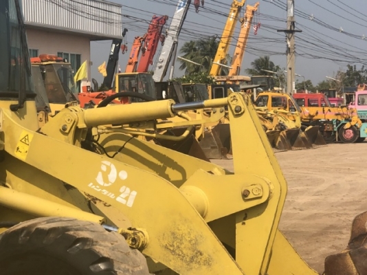 ขายรถตักล้อยาง KOMATSU WA100-3 นำเข้าเองจากญี่ปุ่น สภาพสวยพร้อมใช้ มีVDOการทำงานครับ