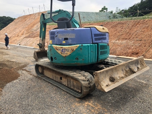 ขายรถขุด KOMATSU PC45MR-1 คอลโทรลสั้น ปั้มนิ้ว นำเข้าเองจากญี่ปุ่น สภาพสวยพร้อมใช้ มีVDOการทำงานครับ