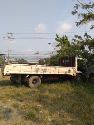 ขาย6ล้อ330000โทร0643130366