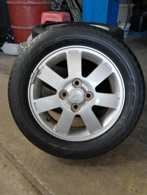 Mitsubishi ล้อติดรถยนต์มือสอง