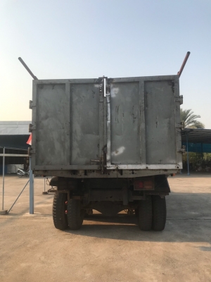 รถบรรทุกดั้มหัวยาว 10ล้อ ยี่ห้อ ISUZU  170 แรงม้า  จดทะเบียนปี 2546