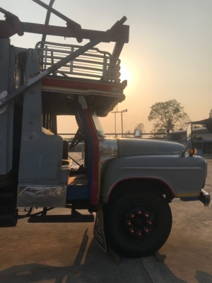 รถบรรทุกดั้มหัวยาว 10ล้อ ยี่ห้อ ISUZU  170 แรงม้า  จดทะเบียนปี 2546