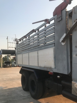 รถบรรทุกดั้มหัวยาว 10ล้อ ยี่ห้อ ISUZU  170 แรงม้า  จดทะเบียนปี 2546