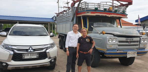 รถบรรทุกดั้มหัวยาว 10ล้อ ยี่ห้อ ISUZU  170 แรงม้า  จดทะเบียนปี 2546