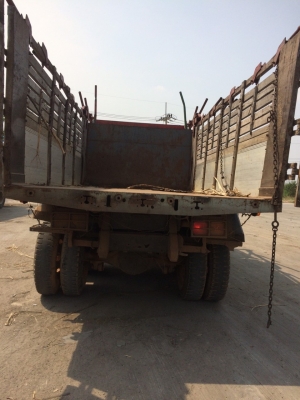 รถบรรทุกดั้มหัวยาว 10ล้อ ยี่ห้อ ISUZU  170 แรงม้า  จดทะเบียนปี 2546