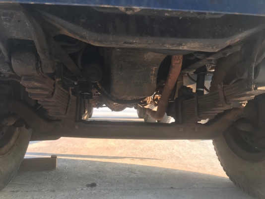 รถบรรทุกดั้มหัวยาว 10ล้อ ยี่ห้อ ISUZU  170 แรงม้า  จดทะเบียนปี 2546