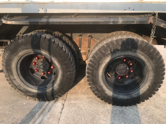 รถบรรทุกดั้มหัวยาว 10ล้อ ยี่ห้อ ISUZU  170 แรงม้า  จดทะเบียนปี 2546