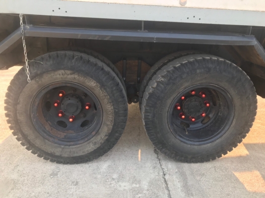 รถบรรทุกดั้มหัวยาว 10ล้อ ยี่ห้อ ISUZU  170 แรงม้า  จดทะเบียนปี 2546